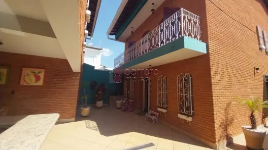Sobrado com 3 Quartos à venda, 360m² no Vila Nova Esperia, Jundiaí