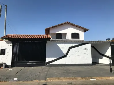 Casa com 4 Quartos para alugar, 150m² no Parque Real, Caldas Novas