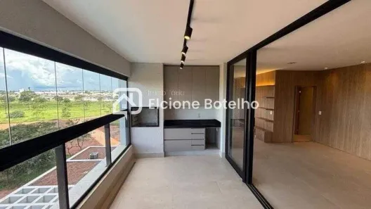 Apartamento com 3 Quartos para alugar, 185m² no Jardim Karaíba, Uberlândia