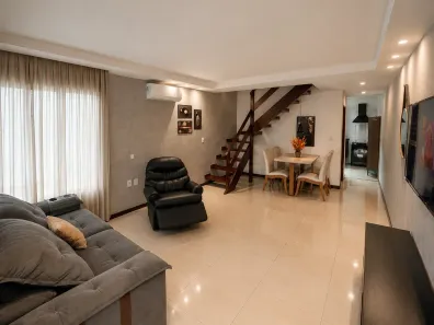 Sobrado com 2 Quartos à venda, 106m² no Parque Aurora, Campos dos Goytacazes