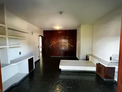 Casa com 3 Quartos para alugar, 241m² no Vila Frezzarim, Americana