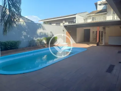 Casa de Condomínio com 5 Quartos à venda, 400m² no Jardim Leblon, Cuiabá