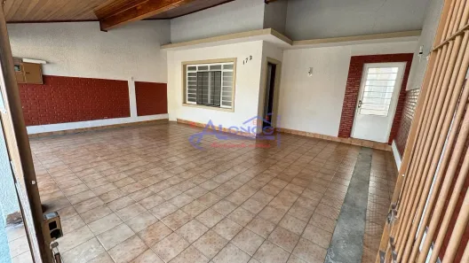 Casa com 3 Quartos à venda, 158m² no Jardim Jacinto, Jacareí