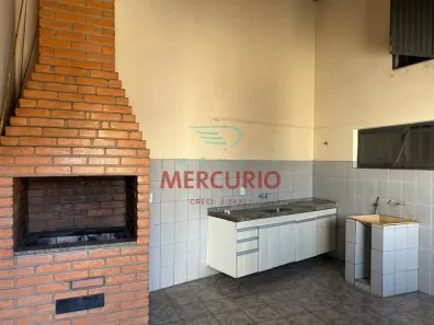 Casa com 3 Quartos à venda, 234m² no Jardim Petrópolis, Bauru