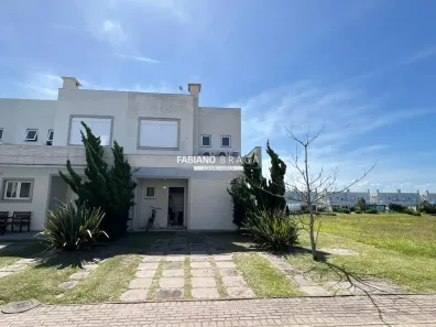 Sobrado com 3 Quartos à venda, 135m² no XANGRI-LÁ, Xangri-lá