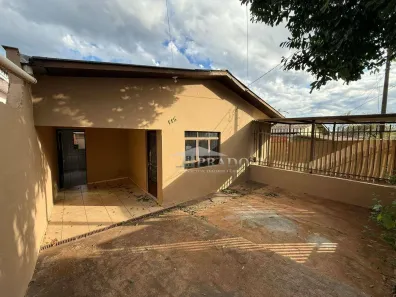 Casa com 3 Quartos para alugar, 70m² no Pinheiro, Ibiporã