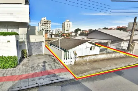 Lote/Terreno à venda, 300m² no Barreiros, São José