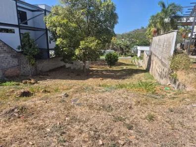 Lote/Terreno à venda, 717m² no Tabajaras, Teresina