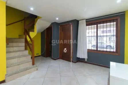 Casa com 3 Quartos para alugar, 134m² no Espírito Santo, Porto Alegre