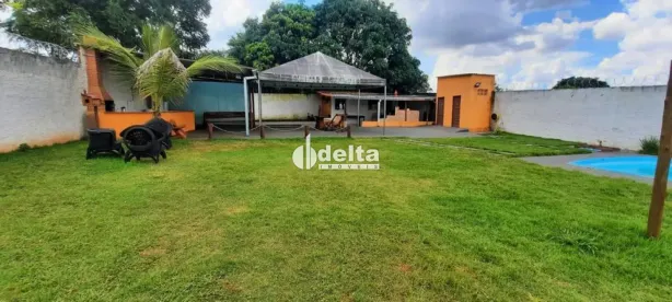 Fazenda/Sítio com 2 Quartos à venda, 100m² no Morada Nova, Uberlândia