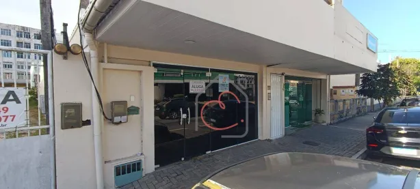 Ponto Comercial para alugar, 200m² no Centro, Macaé