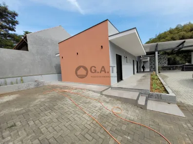 Casa com 4 Quartos para alugar, 220m² no Jardim Pagliato, Sorocaba
