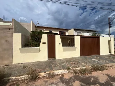 Sobrado com 1 Quarto à venda, 256m² no Jardim Monte Líbano, Campo Grande