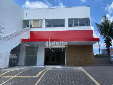 Ponto Comercial para alugar, 250m² no Presidente Roosevelt, Uberlândia