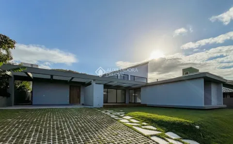 Casa de Condomínio com 3 Quartos à venda, 282m² no Rio Tavares, Florianópolis