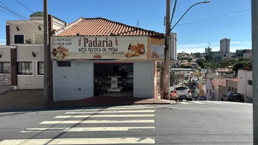 Imóvel Comercial com 3 Quartos à venda, 220m² no Centro, Itatiba