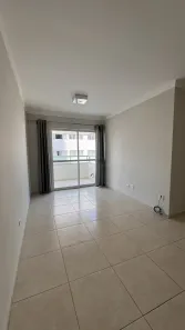 Apartamento com 3 Quartos para alugar, 79m² no Vila Bosque, Maringá