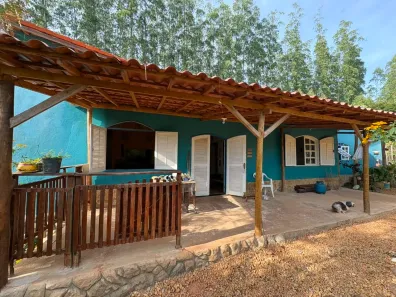 Fazenda/Sítio com 4 Quartos à venda, 15000m² no , Dom Viçoso