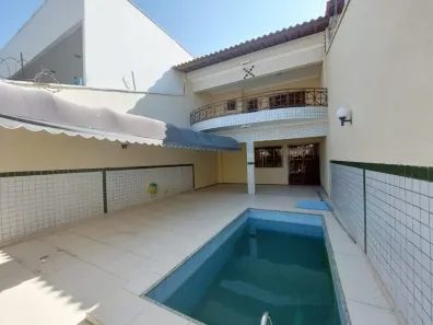 Casa com 4 Quartos à venda, 200m² no Sapiranga-Coité, Fortaleza