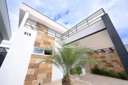 Casa de Condomínio com 3 Quartos à venda, 214m² no Piracangaguá, Taubaté