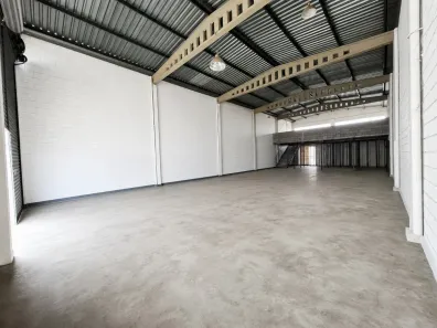 Galpão/Depósito/Armazém para alugar, 334m² no Vila Carvalho, Ribeirão Preto