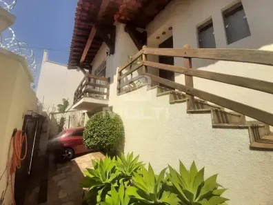Casa com 4 Quartos para alugar, 324m² no Lídice, Uberlândia