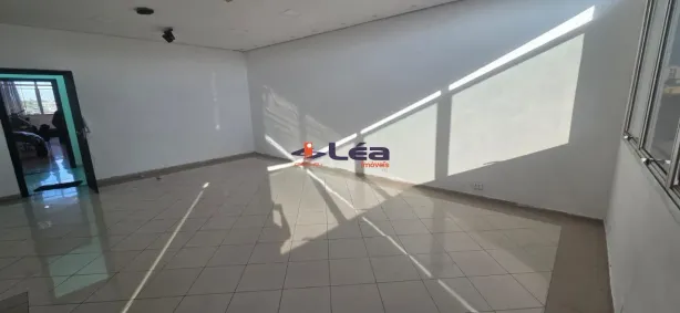Sala Comercial para alugar, 58m² no Vila Figueira, Suzano