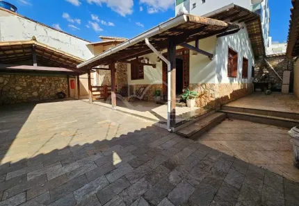 Casa com 5 Quartos à venda, 304m² no Itapoã, Belo Horizonte
