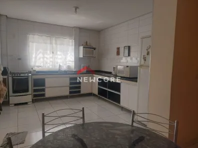 Sobrado com 4 Quartos à venda, 385m² no Bosque dos Eucaliptos, São José dos Campos