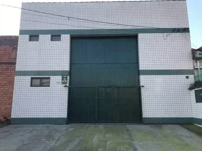 Galpão/Depósito/Armazém à venda, 300m² no Navegantes, Porto Alegre