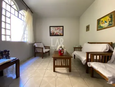 Casa com 5 Quartos à venda, 348m² no Castelo, Belo Horizonte