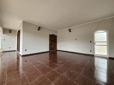 Casa com 3 Quartos para alugar, 250m² no Jardim Itamarati, Jaú