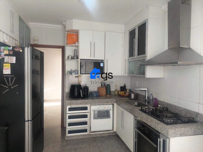 Apartamento com 3 quartos — Indaiá, Belo Horizonte
