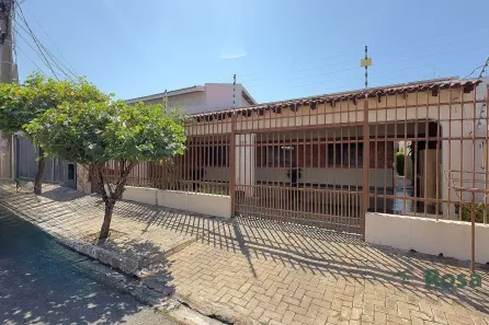 Casa com 4 Quartos à venda, 245m² no Jardim Tropical, Cuiabá
