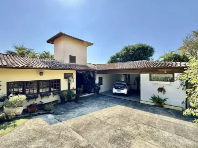 Casa de Condomínio com 5 Quartos à venda, 368m² no Jardim Ana Estela, Carapicuíba