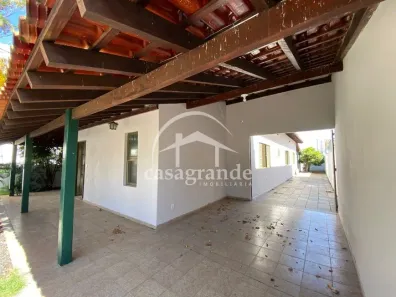 Casa com 3 Quartos à venda, 207m² no Santa Mônica, Uberlândia