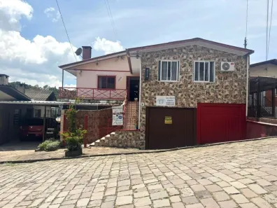 Casa com 3 Quartos à venda, 198m² no Esplanada, Caxias do Sul