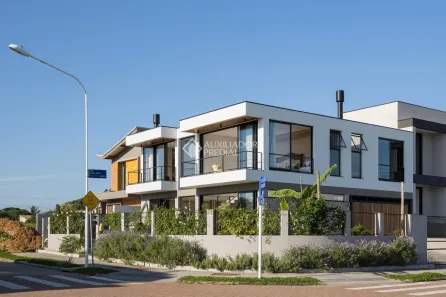 Casa com 3 Quartos à venda, 286m² no Campeche, Florianópolis