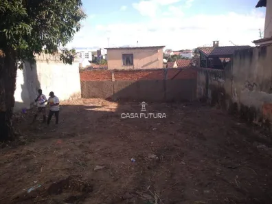 Lote/Terreno à venda, 360m² no Jardim Amália, Volta Redonda