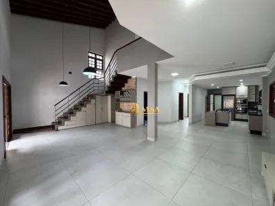 Sobrado com 4 Quartos à venda, 297m² no Canto do Forte, Praia Grande