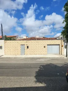 Casa com 3 Quartos à venda, 396m² no Vila União, Fortaleza