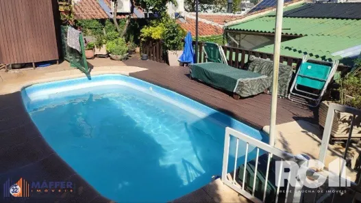 Casa com 3 Quartos à venda, 230m² no Chácara das Pedras, Porto Alegre