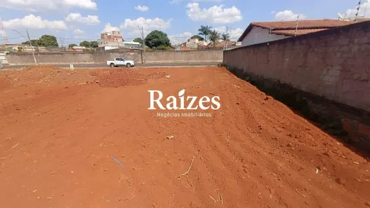 Lote/Terreno à venda, 360m² no Segismundo Pereira, Uberlândia
