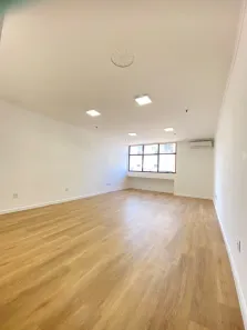 Sala Comercial à venda, 38m² no Auxiliadora, Porto Alegre