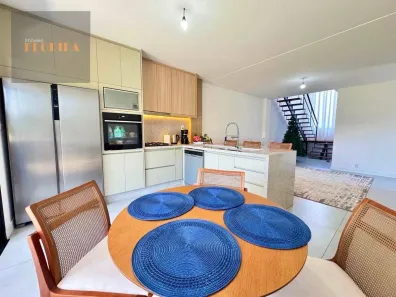 Casa com 3 Quartos à venda, 209m² no Campeche, Florianópolis