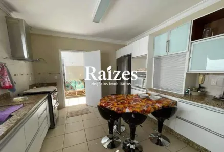 Casa com 4 Quartos para alugar, 330m² no Jardim Karaíba, Uberlândia