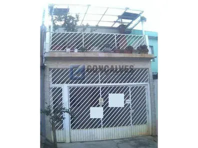 Sobrado com 6 Quartos à venda, 200m² no Vila Metalúrgica, Santo André