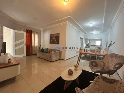 Casa com 3 Quartos para alugar, 150m² no Edson Queiroz, Fortaleza