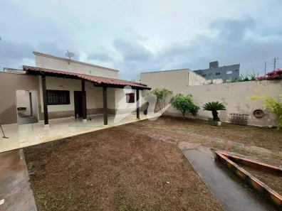 Casa com 3 Quartos à venda, 101m² no Granada, Uberlândia