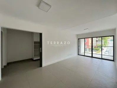 Apartamento com 3 Quartos para alugar, 110m² no Agriões, Teresópolis